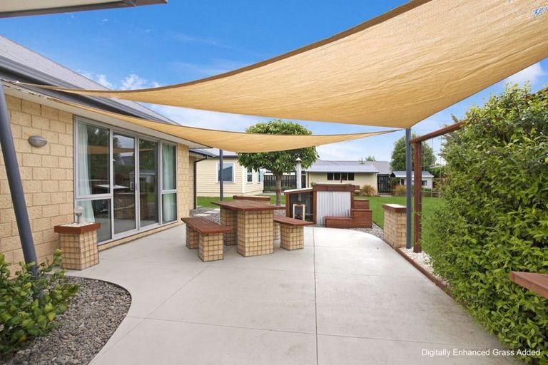 Photo of property in 17 Cameron Crescent, Rolleston, 7614