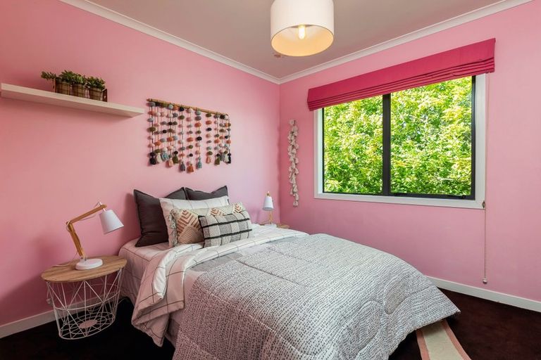 Photo of property in 61a Fairmount Road, Titirangi, Auckland, 0604