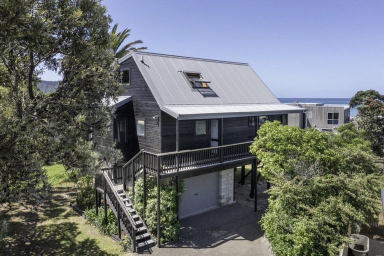 Photo of property in 306b Beverley Terrace, Whangamata, 3620