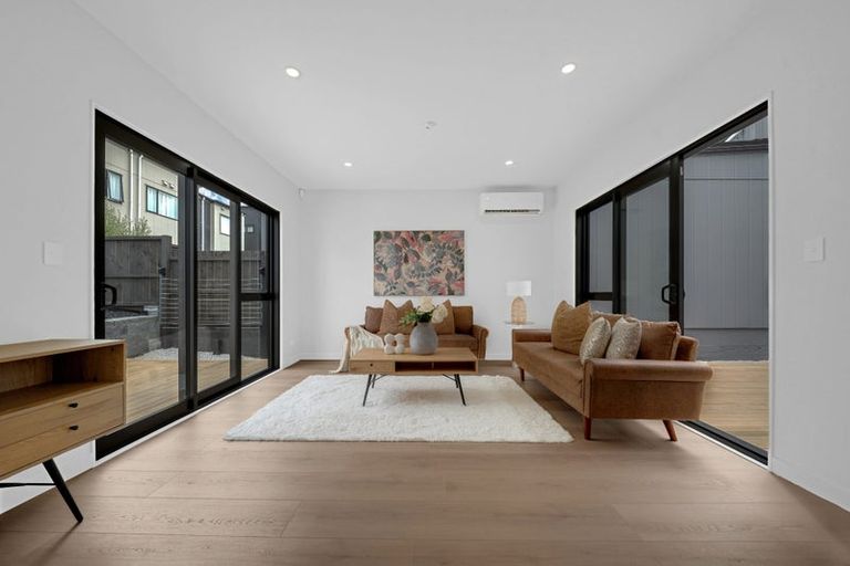 Photo of property in 19 Artemis Way, Flat Bush, 2019
