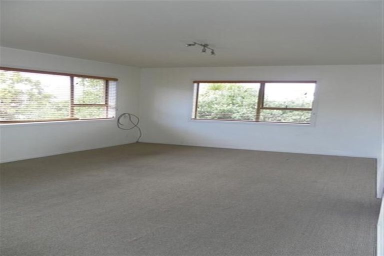 Photo of property in 38a Amorino Drive, Red Beach, 0932