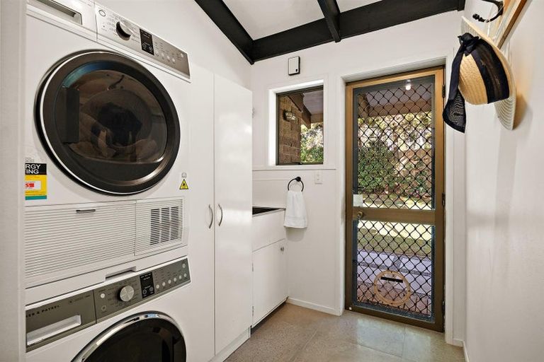 Photo of property in 1115 State Highway 16, Waimauku, 0883