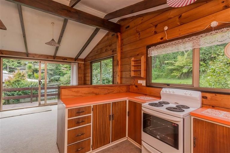 Photo of property in 1/28 Scotstoun Place, Glen Eden, Auckland, 0602