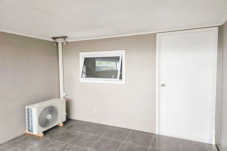 Photo of property in 6/125a Birkdale Road, Birkdale, Auckland, 0626