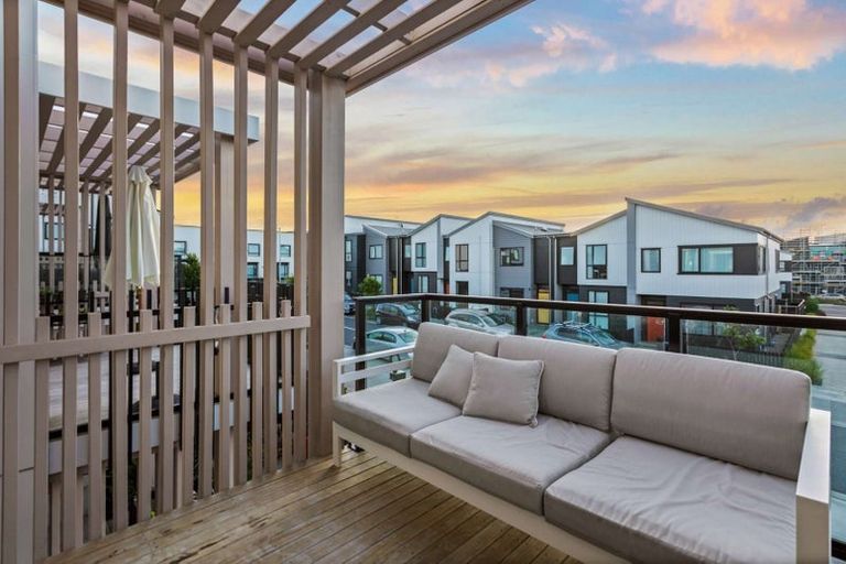 Photo of property in 9 Malcolm Calder Road, Hobsonville, Auckland, 0616