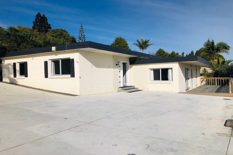 Photo of property in 8 Longwood Place, Forrest Hill, Auckland, 0620