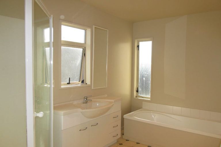 Photo of property in 35 Parade Court, Addington, Christchurch, 8024