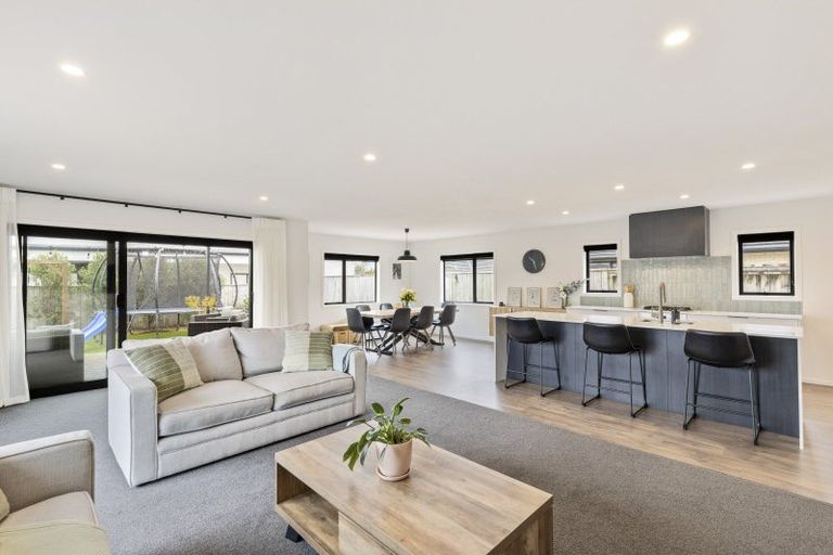 Photo of property in 21 Smith Street, Lepperton, New Plymouth, 4373