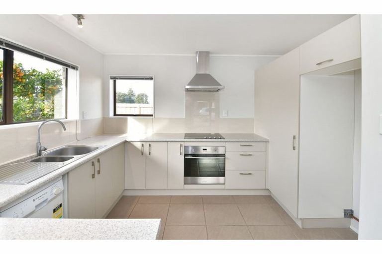 Photo of property in 1b Milton Road, Orewa, 0931