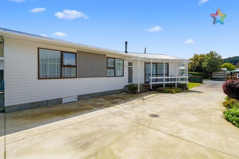 Photo of property in 73 Karamu Crescent, Wainuiomata, Lower Hutt, 5014