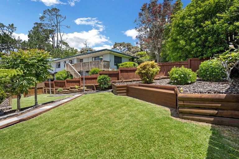 Photo of property in 3 Claret Place, Henderson, Auckland, 0612