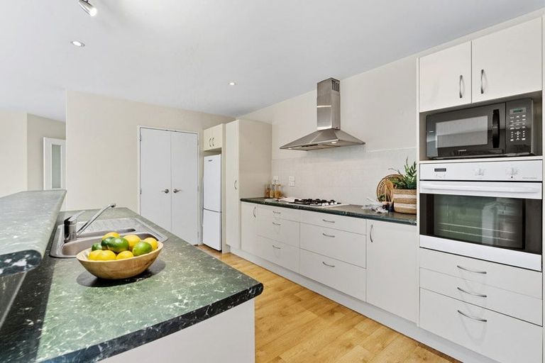 Photo of property in 52 Kath Hopper Drive, Orewa, 0931