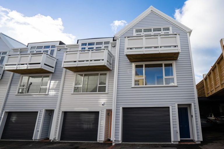 Photo of property in Pirie Street Townhouses, 36/35u Pirie Street, Mount Victoria, Wellington, 6011