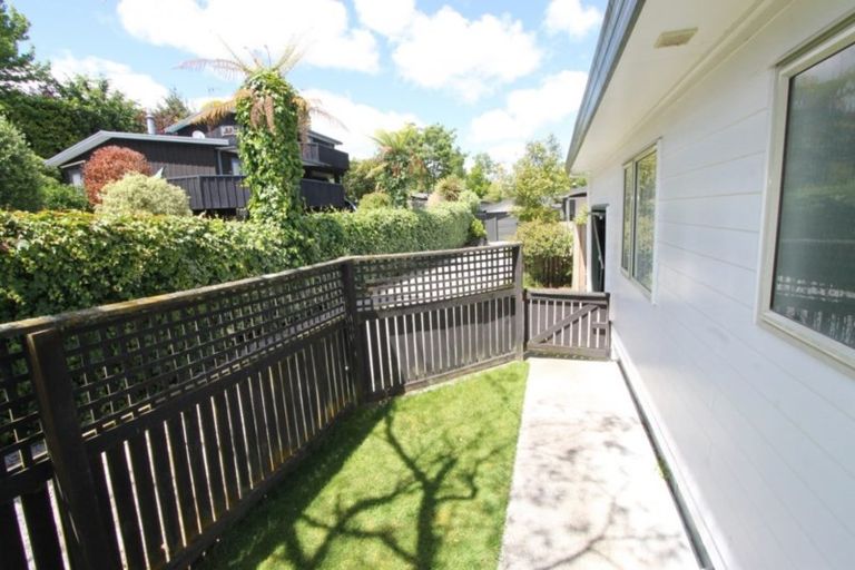 Photo of property in 25 Chesham Avenue, Waipahihi, Taupo, 3330