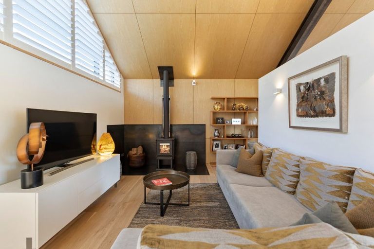 Photo of property in 39 Mcadam Drive, Jacks Point, Queenstown, 9371