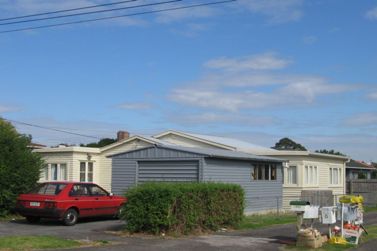Photo of property in 120 Lynwood Road, New Lynn, Auckland, 0600