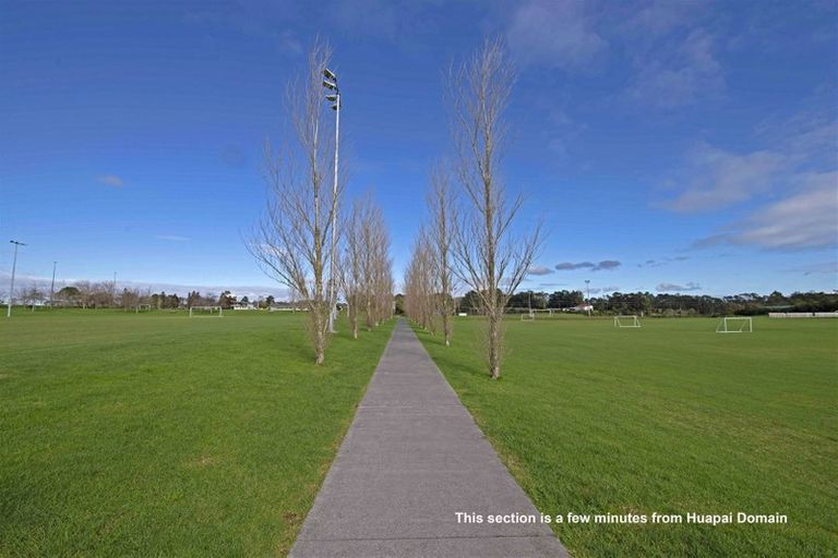 Photo of property in 42 Jane Maree Road, Kumeu, 0810