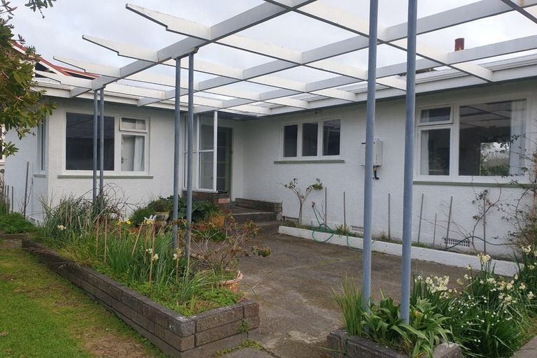Photo of property in 22a Baring Terrace, Strandon, New Plymouth, 4312