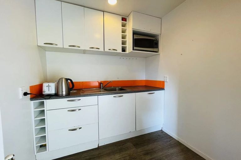 Photo of property in 1/823 East Coast Road, Northcross, Auckland, 0630