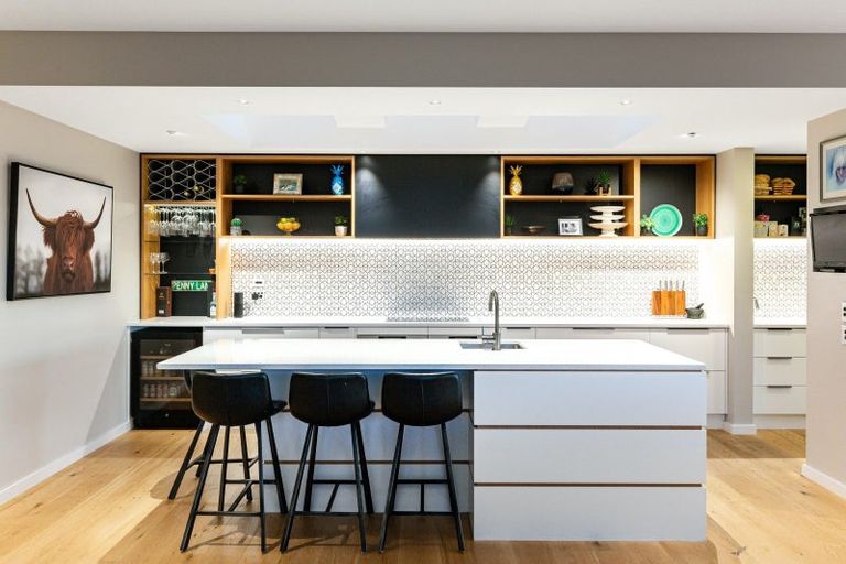 Photo of property in 15 Karekare Road, Raumati South, Paraparaumu, 5032