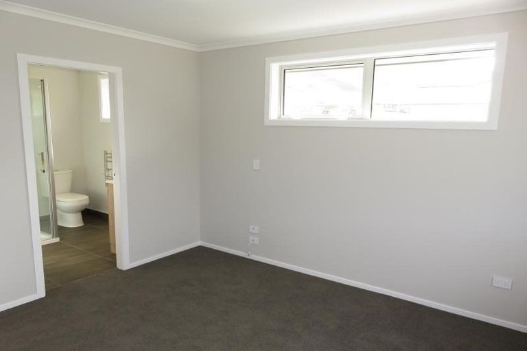 Photo of property in 102 Melksham Drive, Churton Park, Wellington, 6037