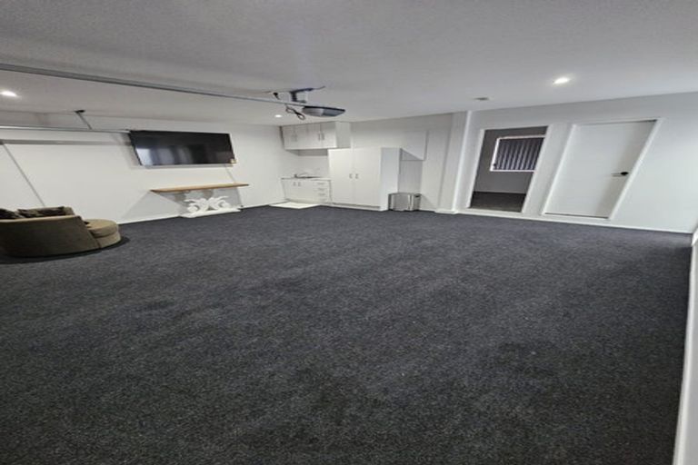 Photo of property in 139a Henderson Valley Road, Henderson, Auckland, 0612