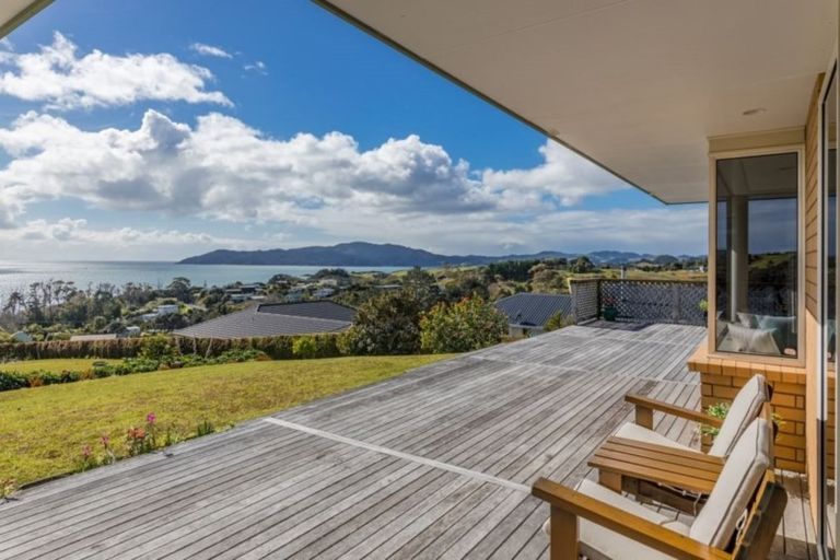 Photo of property in 2 Ocean View Road, Cable Bay, 0420