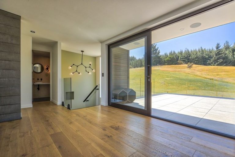 Photo of property in 58 Forest Heights, Wanaka, 9305