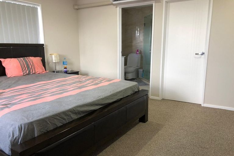 Photo of property in 16 Nandi Lane, Ranui, Auckland, 0612