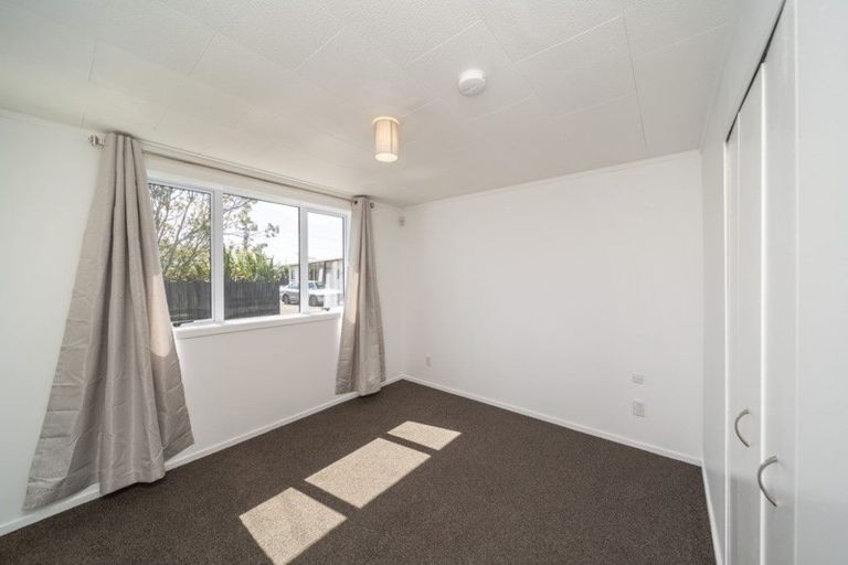 Photo of property in 17b Rimu Street, Hawera, 4610
