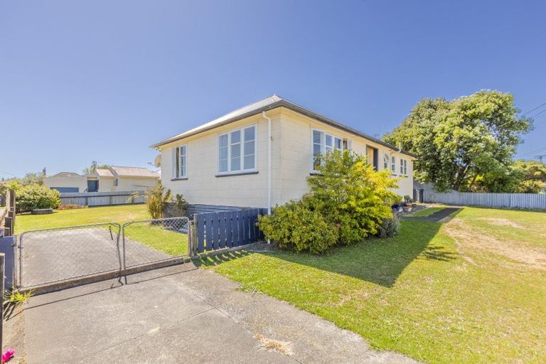 Photo of property in 12 Freyberg Terrace, Waipukurau, 4200