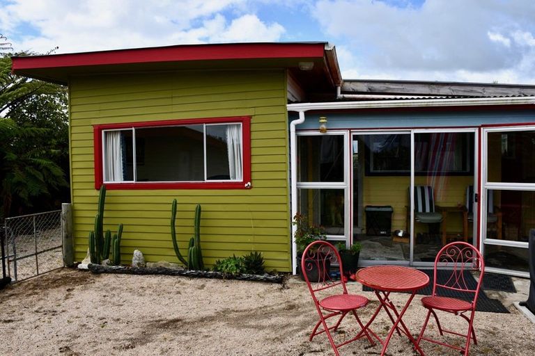 Photo of property in 13 Wharf Road, Karamea, 7893