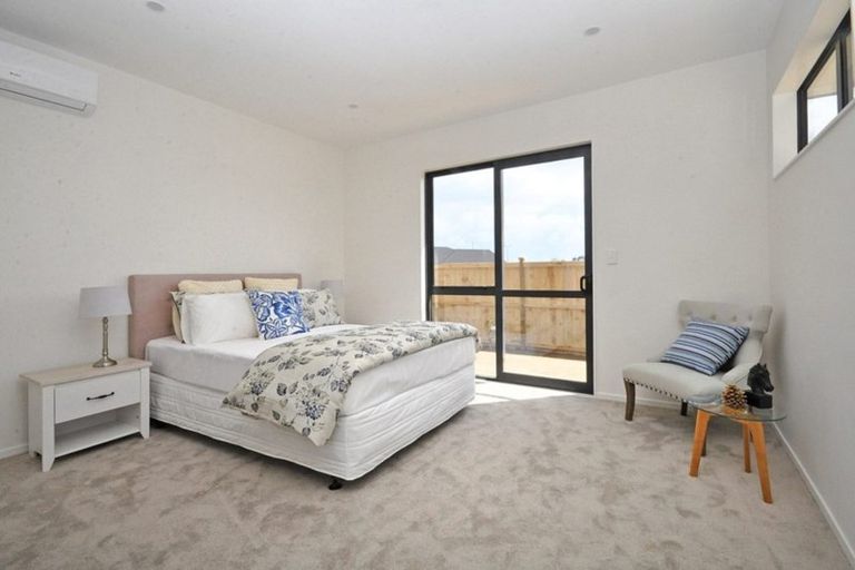 Photo of property in 20 Konoba Avenue, Kumeu, 0810