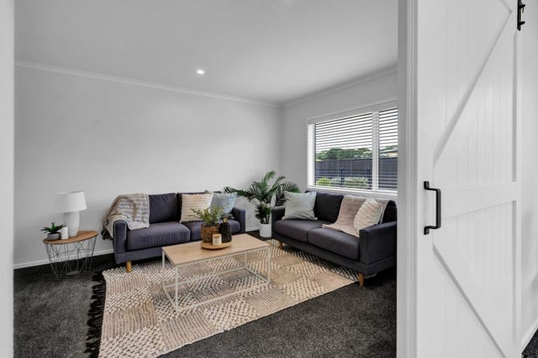 Photo of property in 13 Birdie Lane, Waiwhakaiho, New Plymouth, 4312