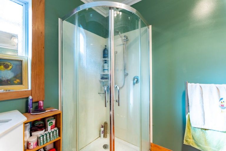 Photo of property in 1 Vogel Street, Woodville, 4920