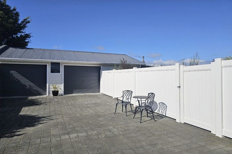 Photo of property in 56 Queenwood Road, Levin, 5510