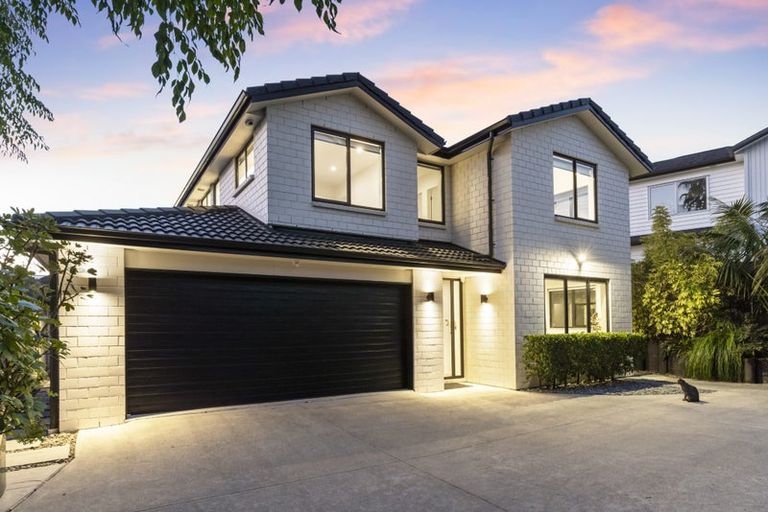 Photo of property in 71a Neil Avenue, Te Atatu Peninsula, Auckland, 0610