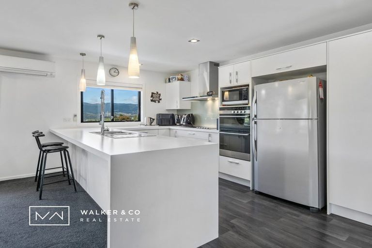 Photo of property in 14 Frankie Stevens Place, Riverstone Terraces, Upper Hutt, 5018