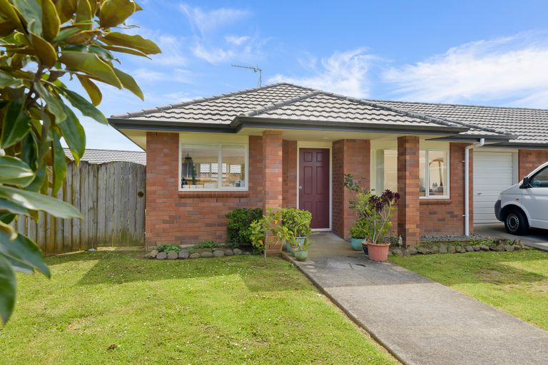 Photo of property in 15/36 Growers Lane, Mangere East, Auckland, 2024