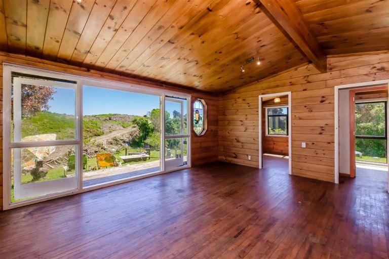 Photo of property in 112 Ngarara Road, Waikanae, 5036