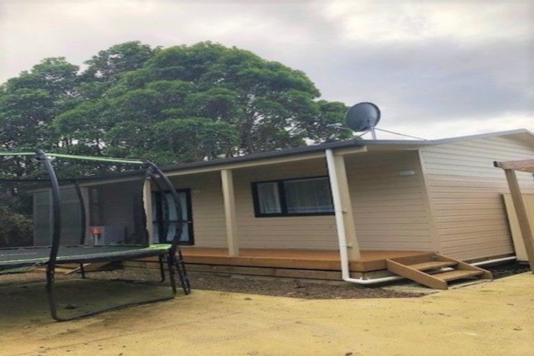 Photo of property in 51 Christmas Road, Manurewa, Auckland, 2102