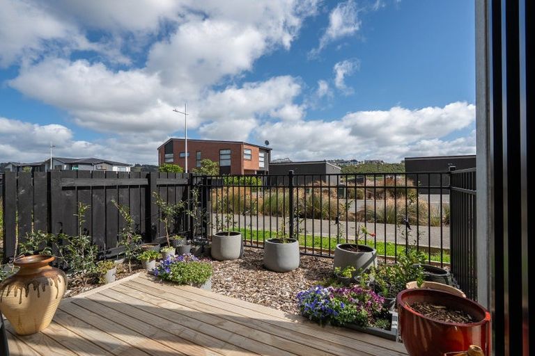 Photo of property in 8/28 Pennant Street, Long Bay, Auckland, 0630