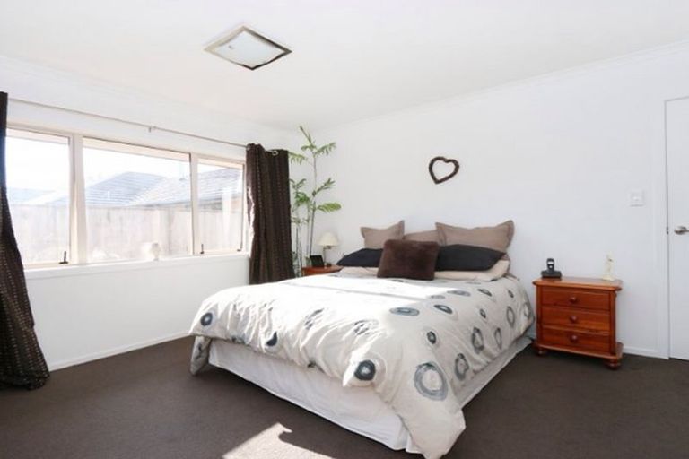 Photo of property in 4 Galea Grove, Kelvin Grove, Palmerston North, 4414