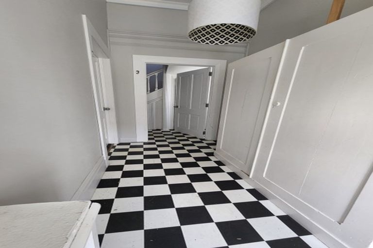 Photo of property in 129 Tasman Street, Mount Cook, Wellington, 6021