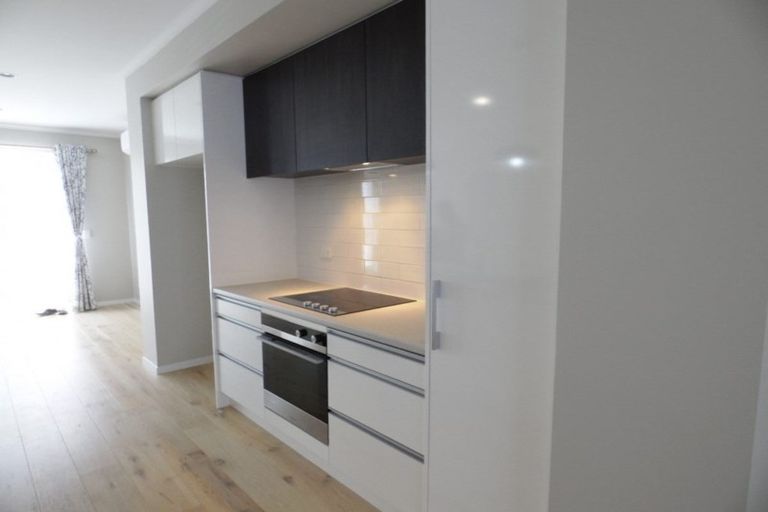 Photo of property in 213 Hobsonville Point Road, Hobsonville, Auckland, 0616