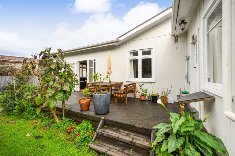 Photo of property in 23 Jenks Street, Foxton, 4814