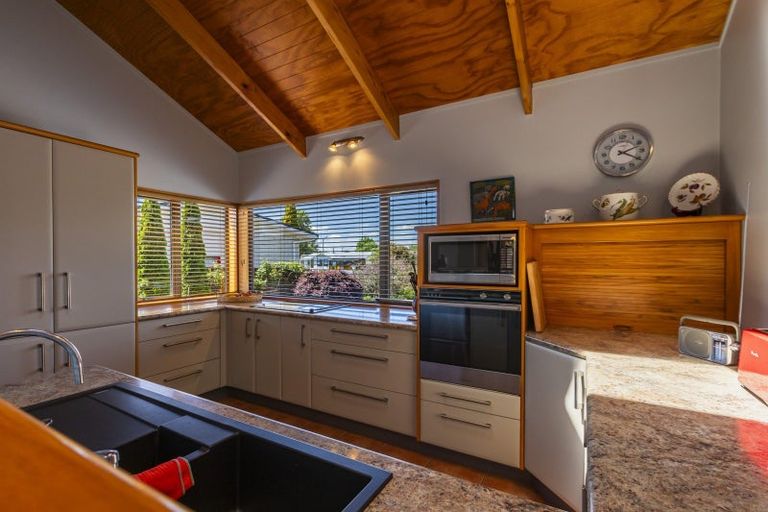 Photo of property in 8 Willow Grove, Waipukurau, 4200