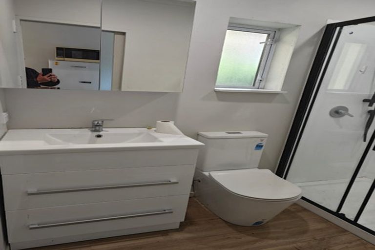 Photo of property in 50 Woodhouse Avenue, Karori, Wellington, 6012