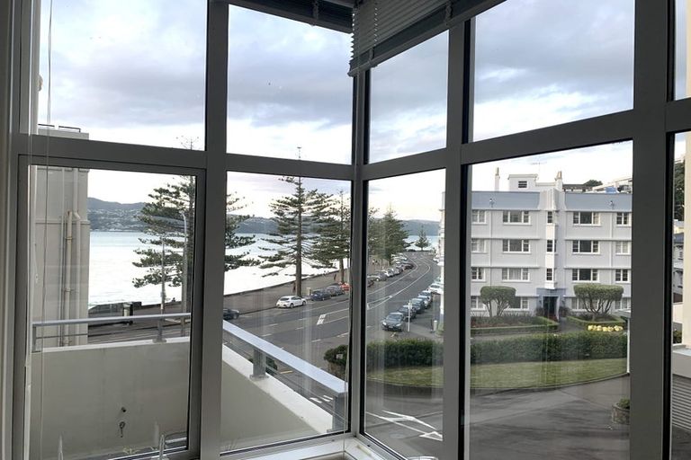 Photo of property in Rehutai Flats, 268u5 Oriental Parade, Oriental Bay, Wellington, 6011