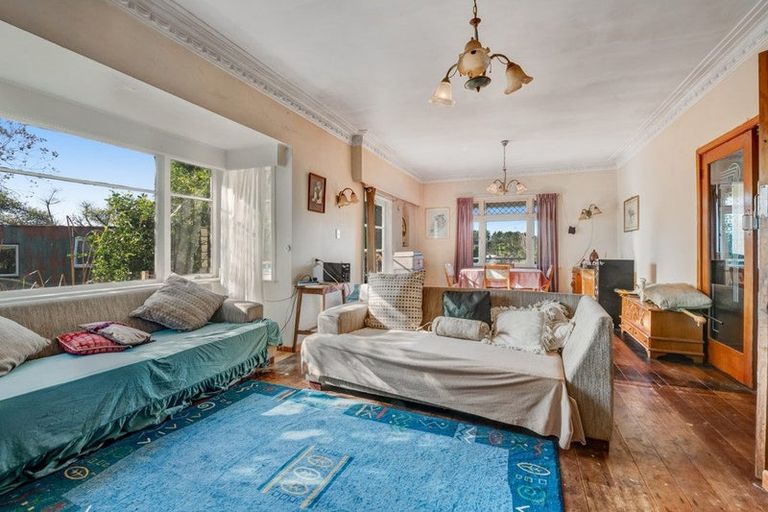 Photo of property in 2640 South Head Road, South Head, Helensville, 0874